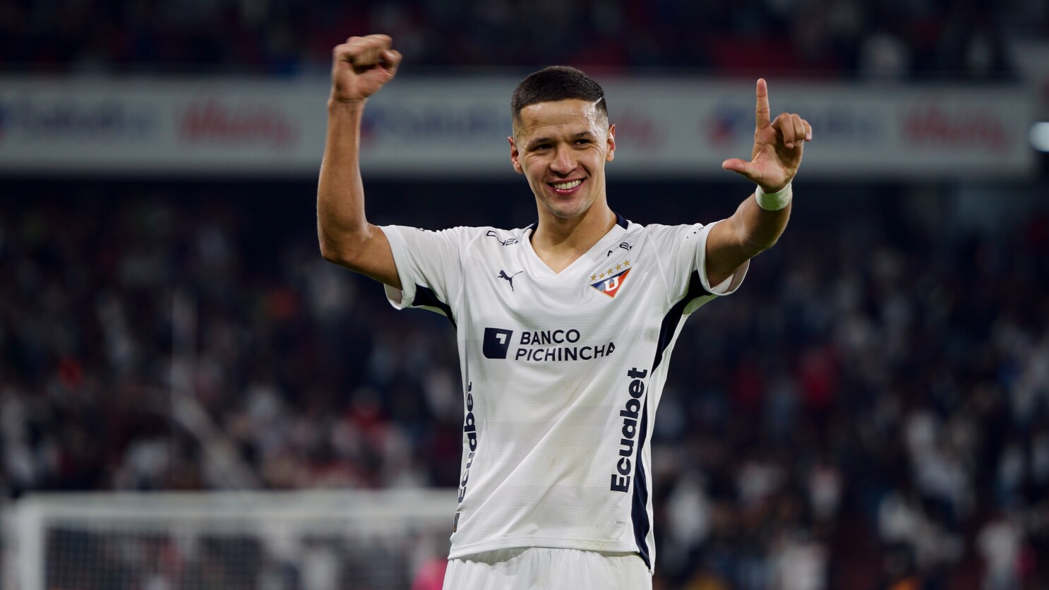 Álex Arce, el mejor de Ecuador y en la mira de los grandes