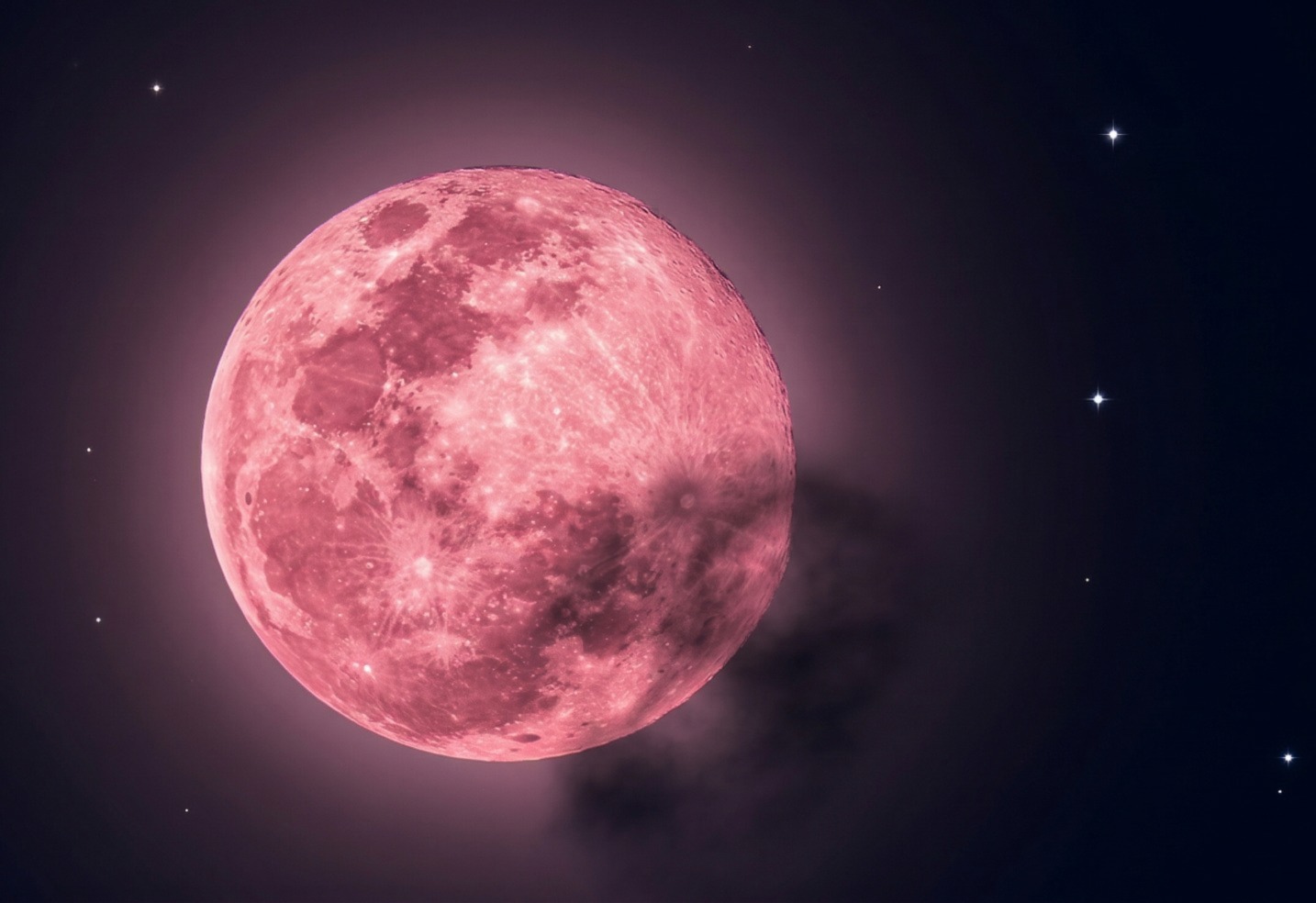 La Luna Rosa podrá verse a simple vista esta noche en Paraguay