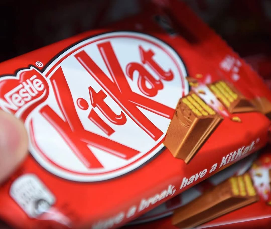 Roban 12 toneladas de KitKat y el internet lo vuelve meme